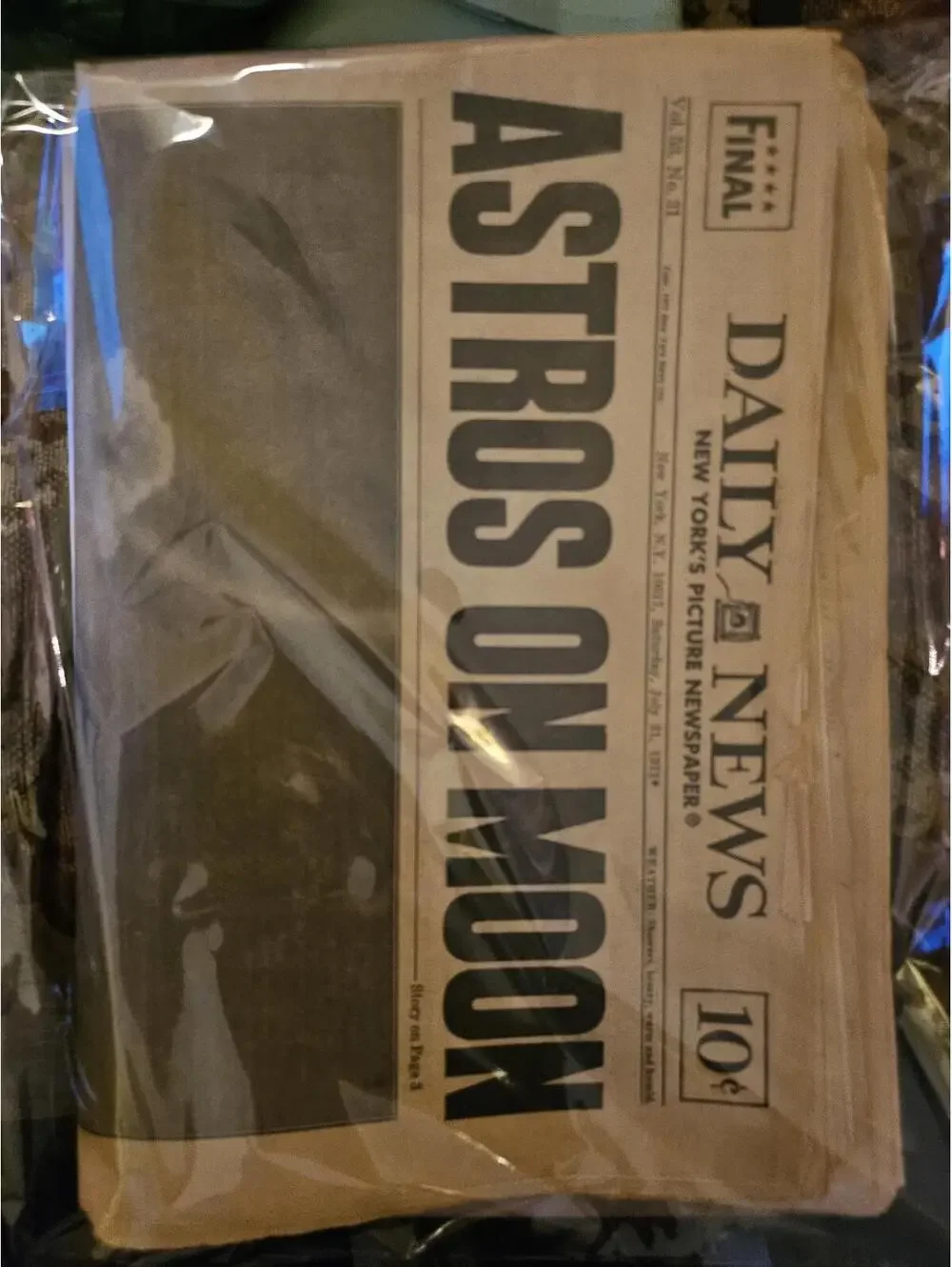 New York Daily News - Astros on Moon. July 31, 1971 vintage newspaper